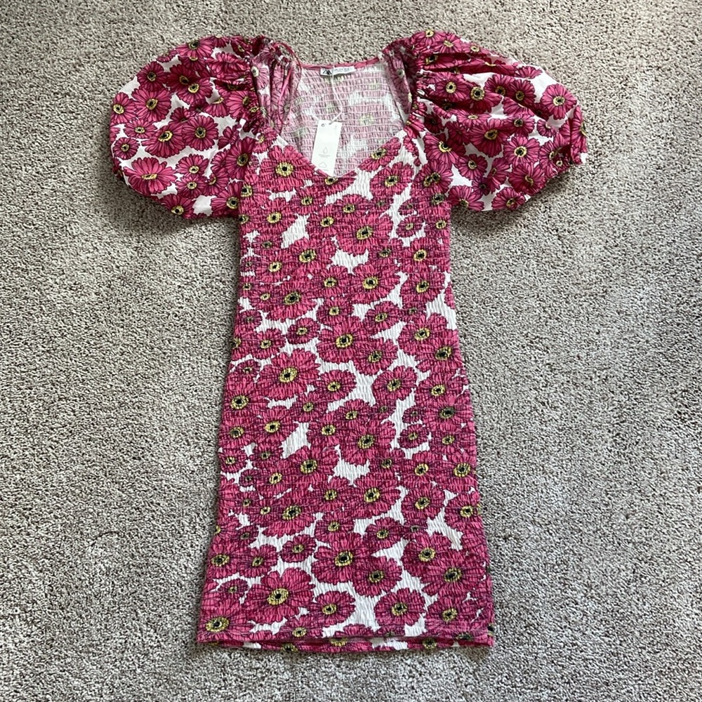 Zara • Floral Printed Balloon Sleeve Smocked Dress